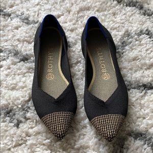 Rothys - Black and gold (Licorice), Size 8.5